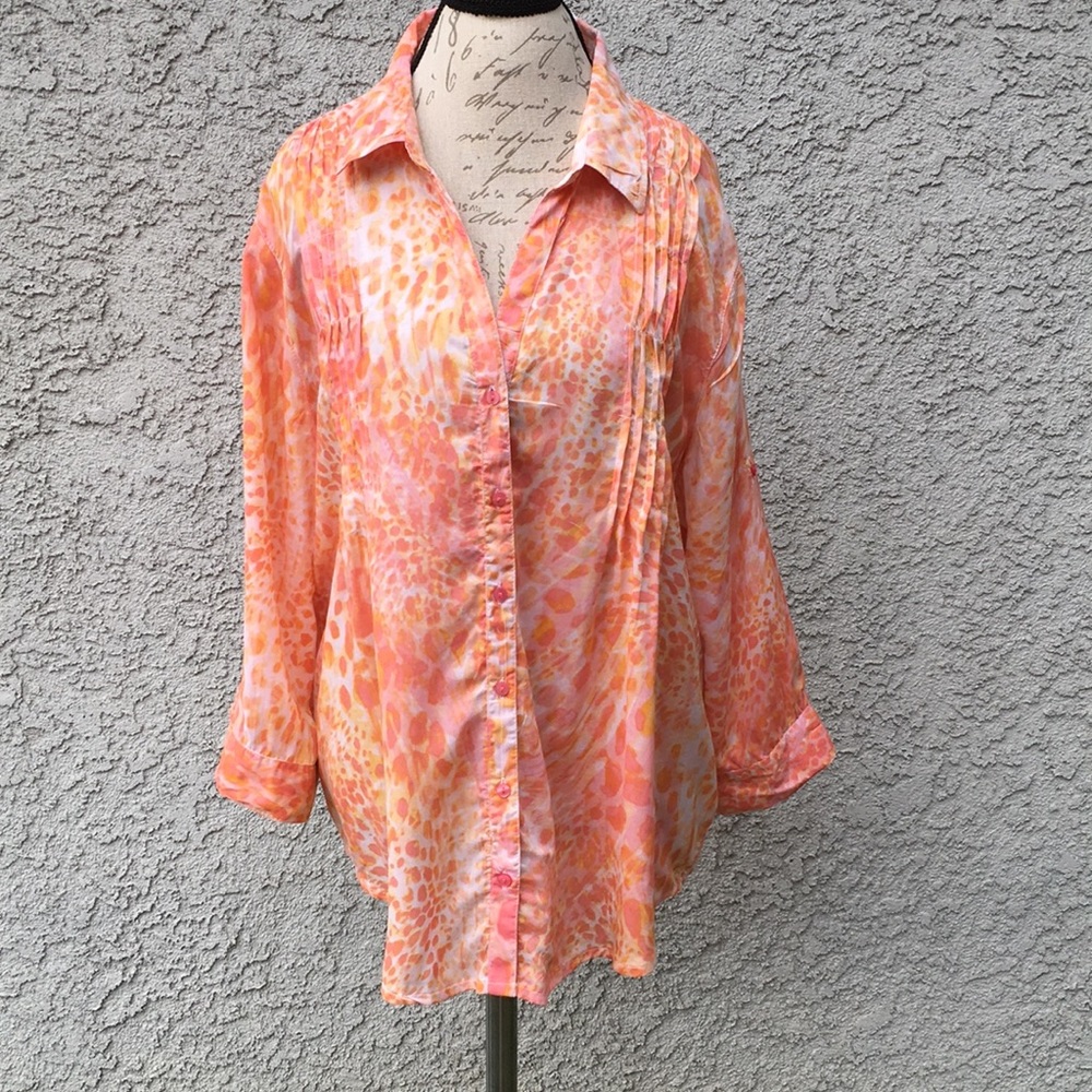 Gloria Vanderbilt peach color pleated front blouse